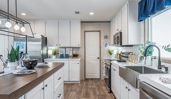 Clayton / El Sueno Breeze CLB28724CH Interior 127620