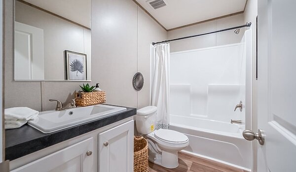 Horizon / Eclipse 38HZR28684AH Interior 135142