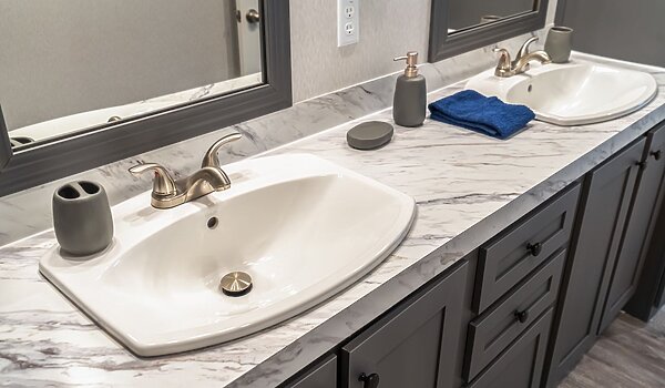 Fusion Series / The Fusion 32B 34FSN32764BH Bathroom 151239