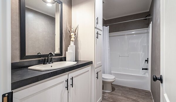 Fusion Series / The Fusion 3260 34FSN32603FH Bathroom 151440