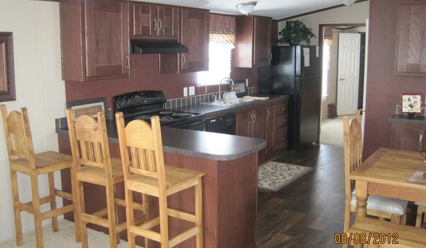 Decision Maker / 16763A Kitchen 9422