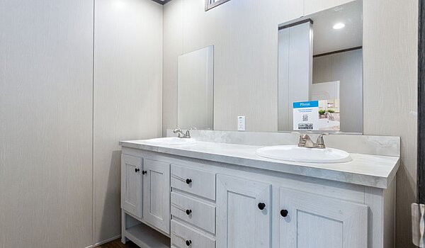 Select Series / 31SEL16722SH Interior 120187