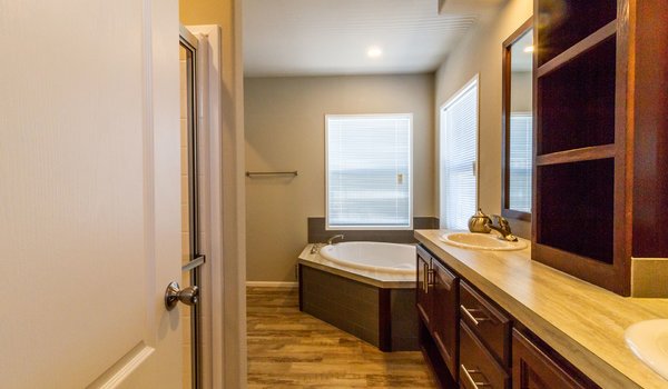 Wingate / 28543G Bathroom 15754