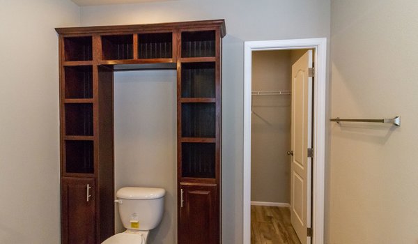Wingate / 28543G Bathroom 15755