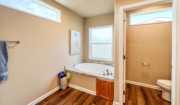 Evergreen / EV37624E Bathroom 82232