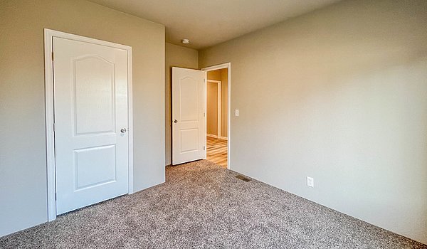 Evergreen / EV28483E Bedroom 82248