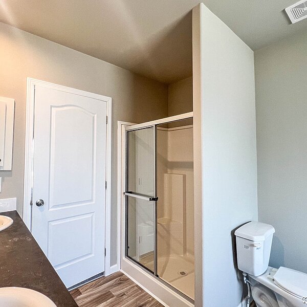 Evergreen / EV28502E (2 Bedroom) Bathroom 103586