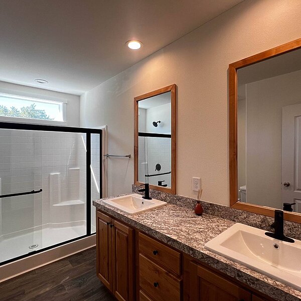 Evergreen / 28664E Bathroom 121105