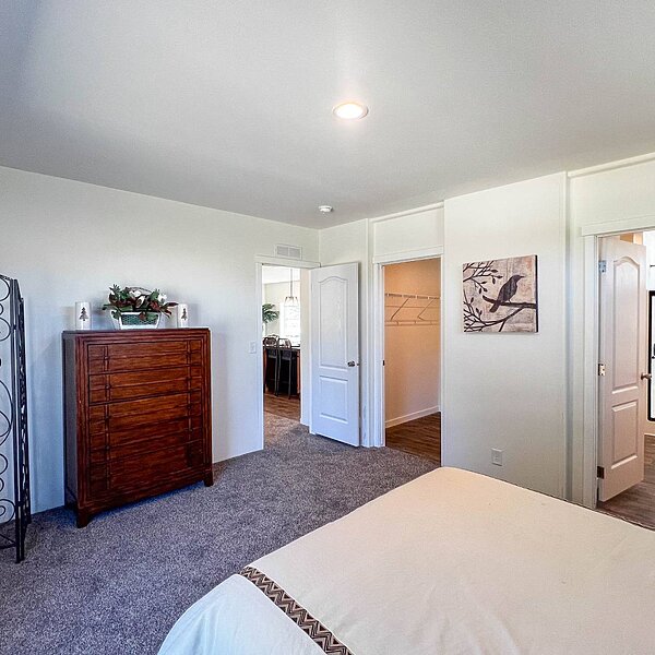 Evergreen / 28664E Bedroom 121101