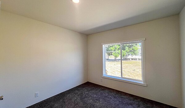 Evergreen / 28664E Bedroom 121102