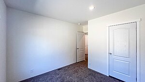 Evergreen / 28664E Bedroom 121103