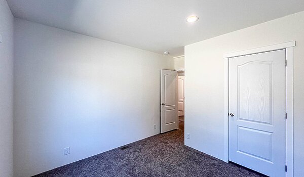 Evergreen / 28664E Bedroom 121103