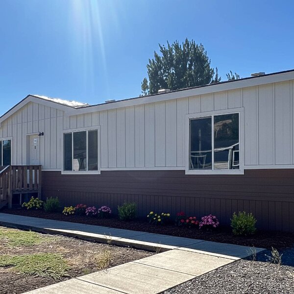 Evergreen / 28664E Exterior 121110