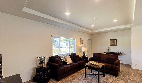 Evergreen / 28664E Interior 121096