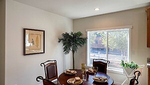 Evergreen / 28664E Interior 121099