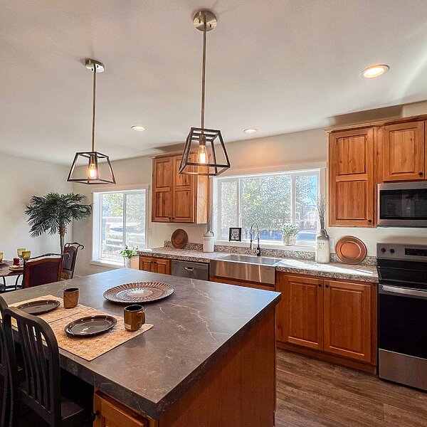 Evergreen / 28664E Kitchen 121093