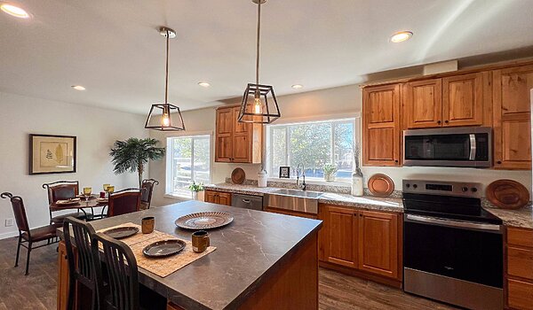 Evergreen / 28664E Kitchen 121093