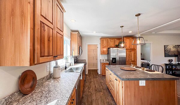 Evergreen / 28664E Kitchen 121094