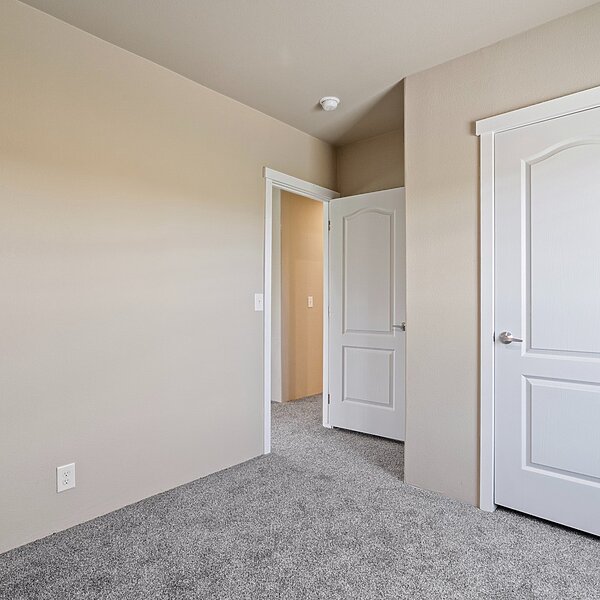 Evergreen / 28603Z Interior 118104