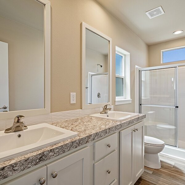 Evergreen / 28603Z Interior 118105