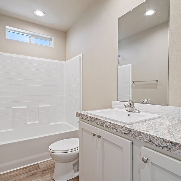 Evergreen / 28603Z Interior 118106