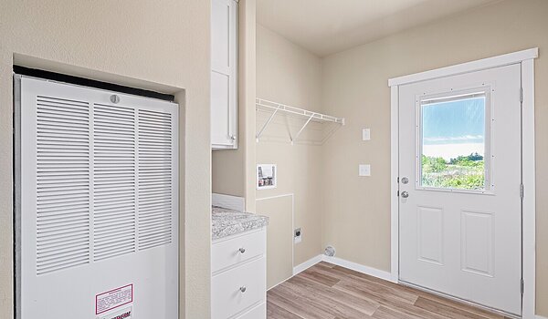 Evergreen / 28603Z Interior 118107