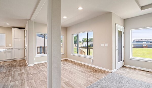 Evergreen / 28603Z Interior 118099