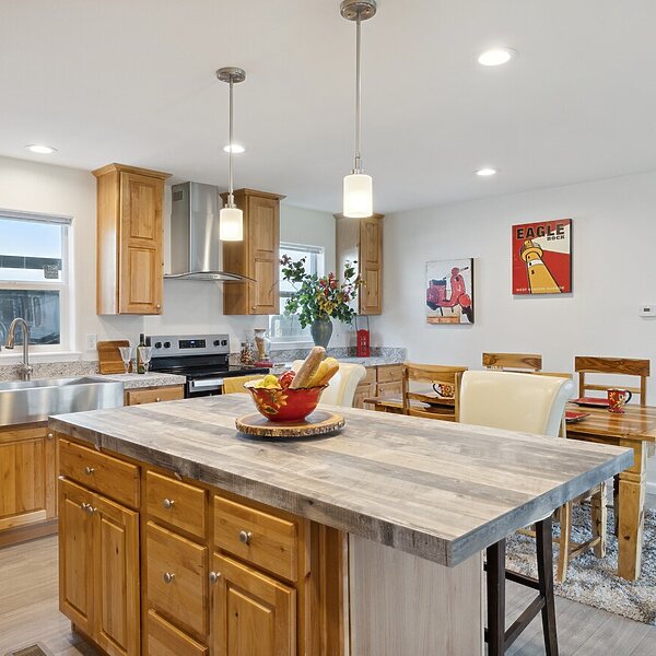 Eagle / 28483C Interior 118076