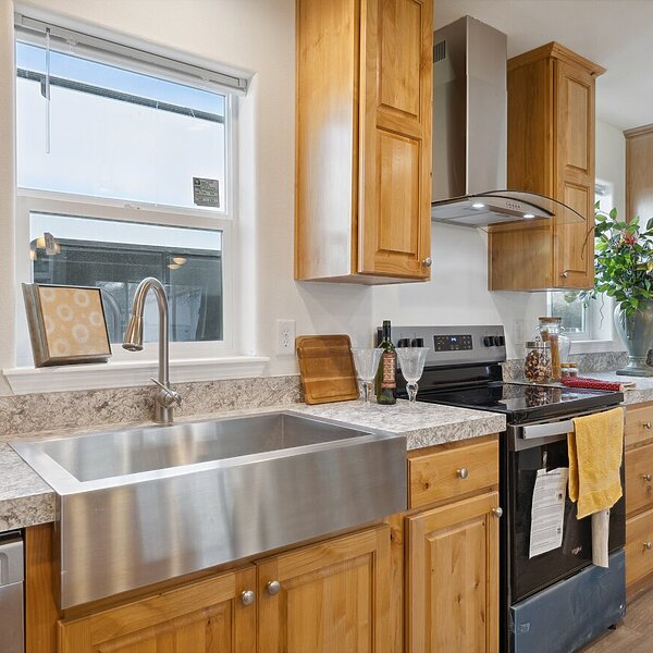 Eagle / 28483C Interior 118077