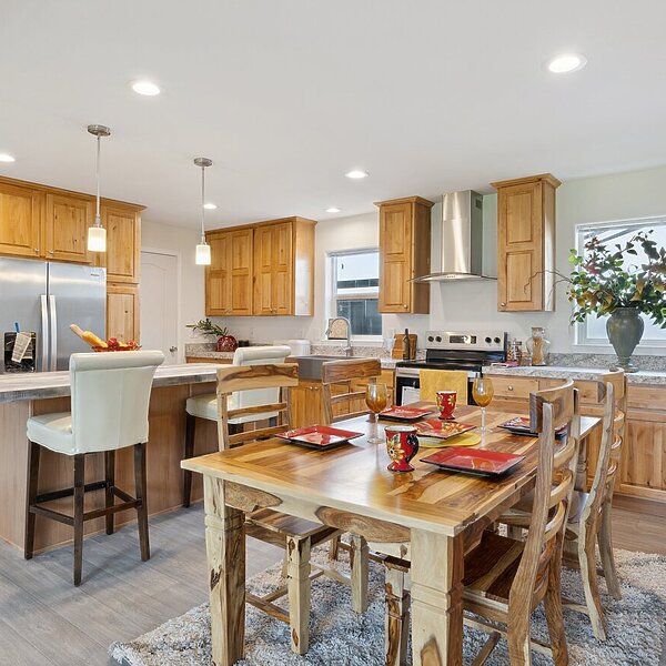 Eagle / 28483C Interior 118078