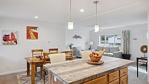Eagle / 28483C Interior 118079