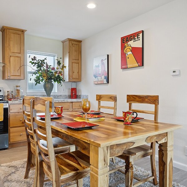 Eagle / 28483C Interior 118080