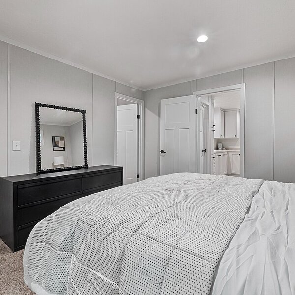 Bravo / Vivid 28603N Interior 120218