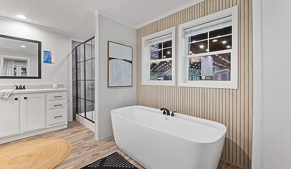 Bravo / Vivid 28603N Interior 120222