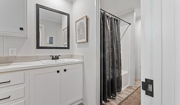 Bravo / Vivid 28603N Interior 120223