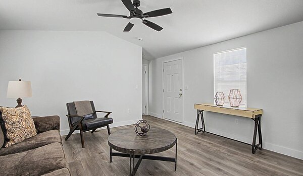 Canyon Lake / 15562X Interior 129420