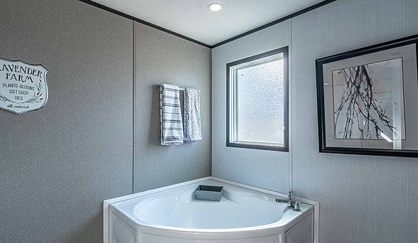 Villager Doubles / 32684A Bathroom 80174