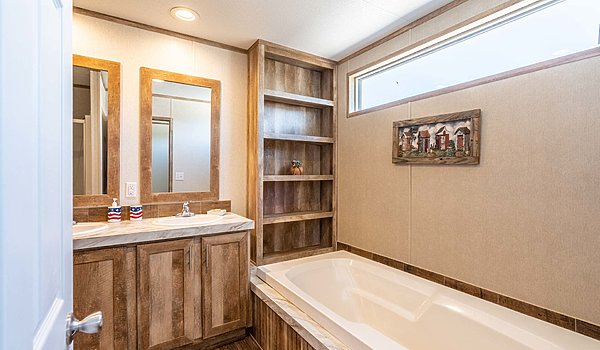 Celebration Singles / 16763P Bathroom 53251