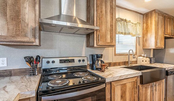 Celebration Singles / 16763P Kitchen 53245