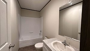 Palm Harbor Limited / The Ace 32523T Bathroom 80137