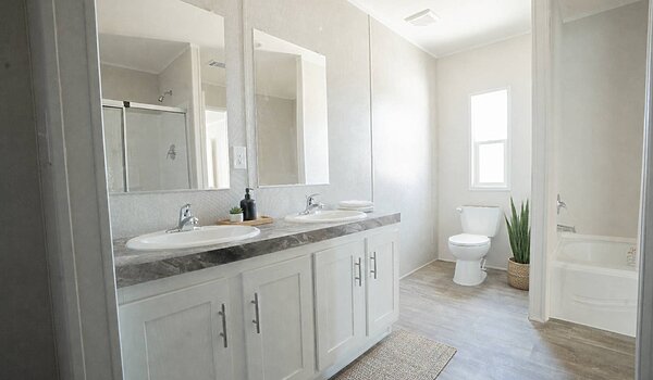 ValuHomes Limited / Nina 16763P Bathroom 134917