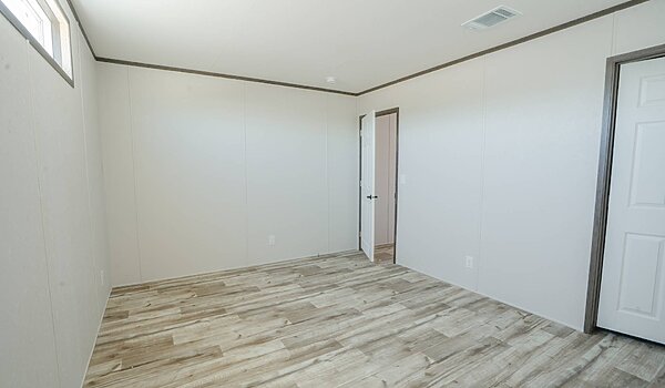 Pinnacle / 16562P Interior 134946