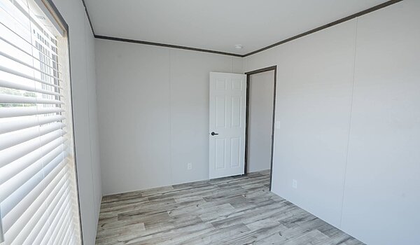 Pinnacle / 16562P Interior 134947