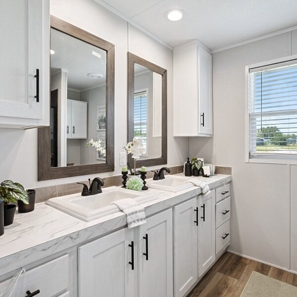 Bravo / Valor 16763N Interior 118404