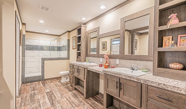 Canyon Lake / 32603G Bathroom 67408