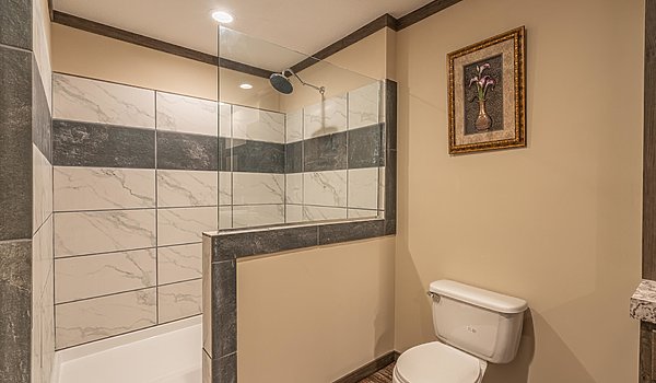 Canyon Lake / 32603G Bathroom 67410