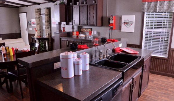 Canyon Lake / 16783K Kitchen 10320