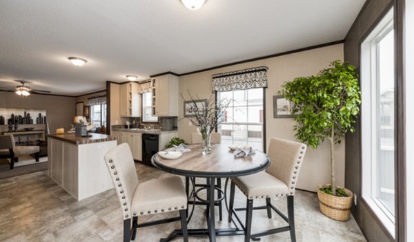 Sandalwood XL / 28483L Interior 10429