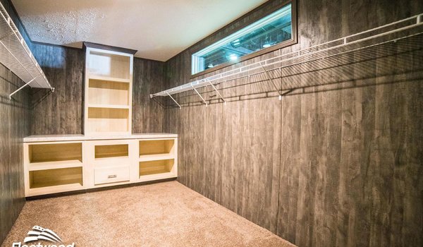 Canyon Lake / 28623G The Duke Bathroom 11930