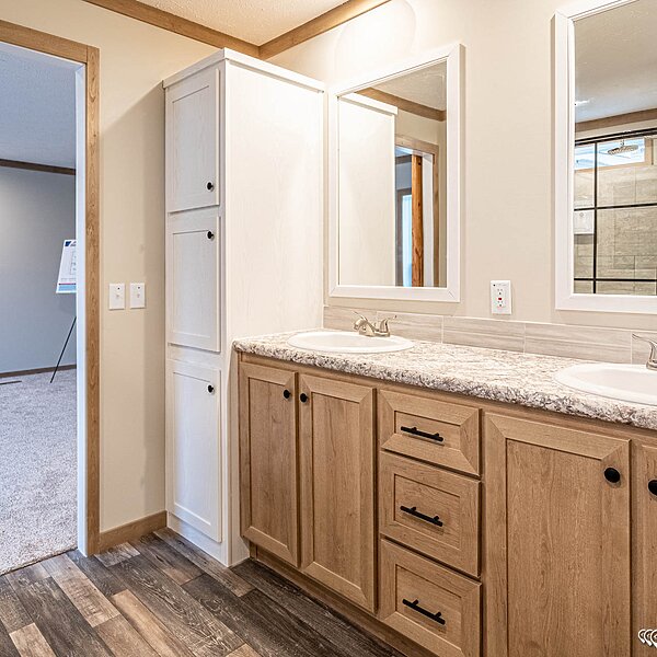 Xtreme / Bella 28483H Bathroom 93016